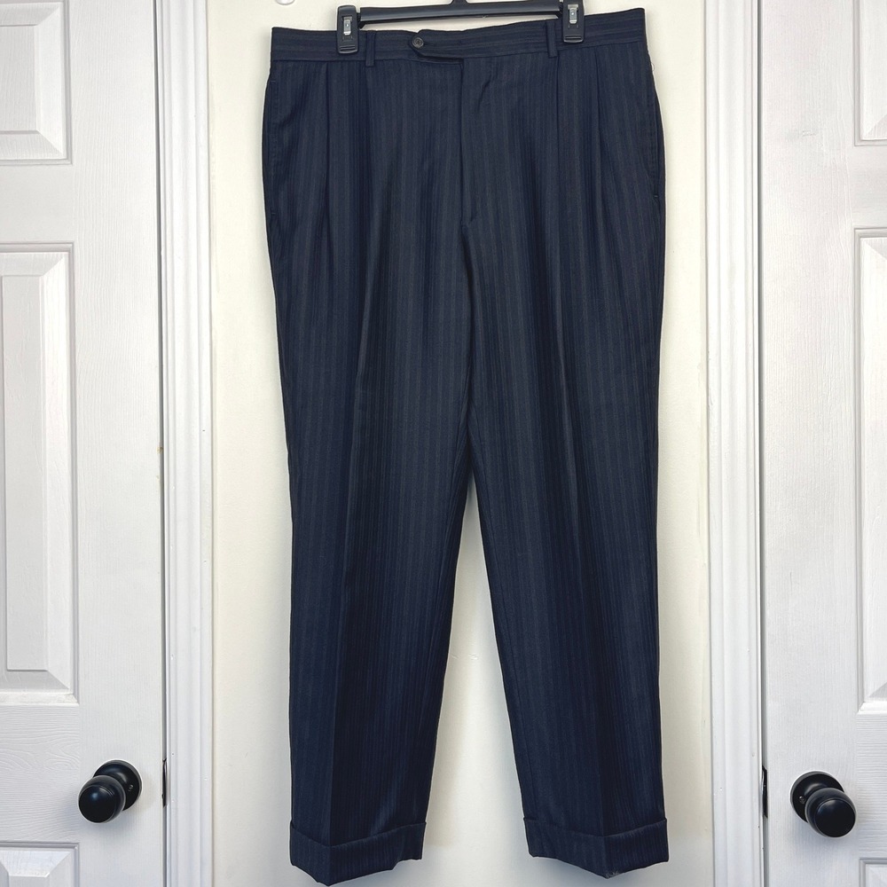 Jos A Bank 2-Piece Suit 42R 36x29 100% Wool Navy Blue Pin Striped Jacket  Pants - Picture 2 of 16